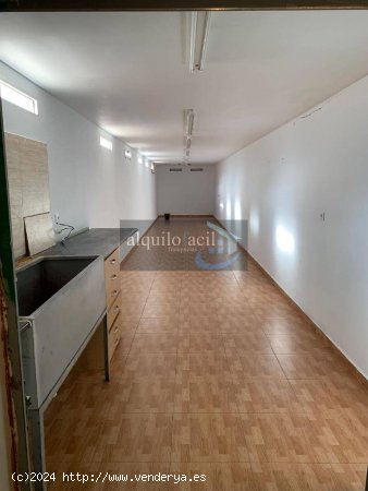 SE VENDE LOCAL CON PLAZA DE GARAJE EN IMAGINALIA/ 65 METROS/40000€