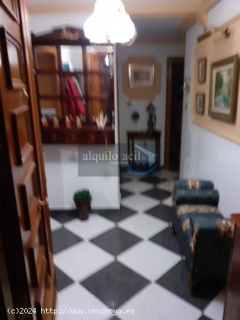 SE VENDE PISO REFORMADO EN AVDA MENENDEZ PIDAL DE 4 DORMITORIOS Y 2 BAÑOS POR 180000€