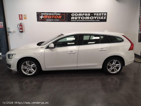 Volvo V60  2.4 D5 Twin AWD Momentum Auto - Torrelavega