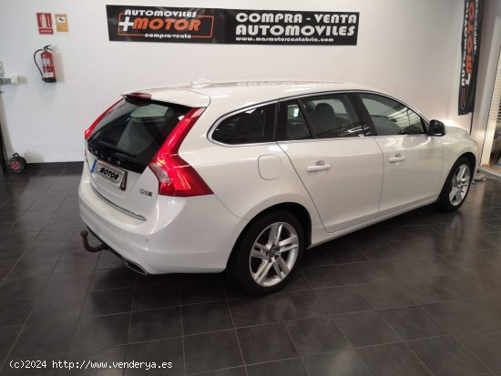 Volvo V60  2.4 D5 Twin AWD Momentum Auto - Torrelavega