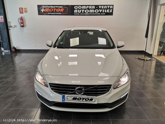 Volvo V60  2.4 D5 Twin AWD Momentum Auto - Torrelavega