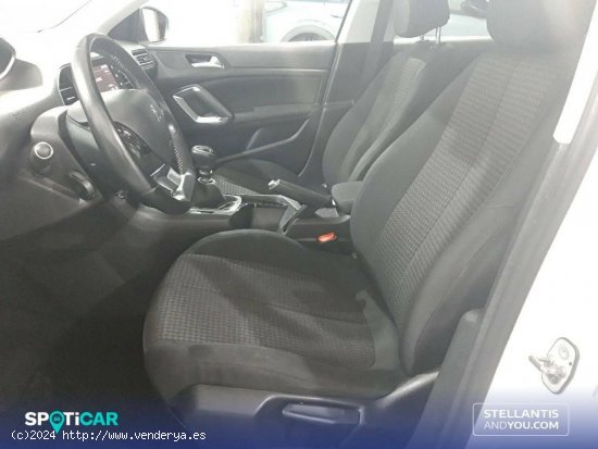 Peugeot 308  5p  PureTech 130 S&S 6 Vel. MAN Style - Sant Feliu de Llobregat