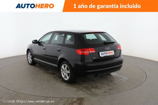 Audi A3 1.6 TDI Attraction - 