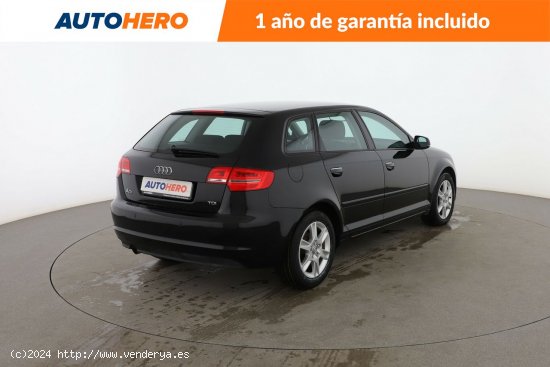 Audi A3 1.6 TDI Attraction - 