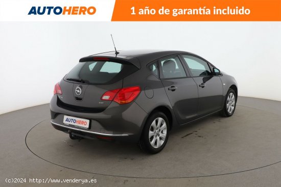 Opel Astra 1.6 CDTI Selective - 