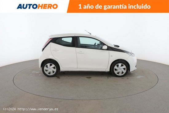 Toyota Aygo 1.0 X-Play - 