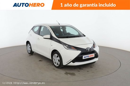 Toyota Aygo 1.0 X-Play - 