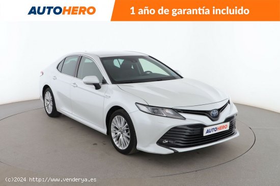 Toyota Camry 2.5 Hybrid Business - 