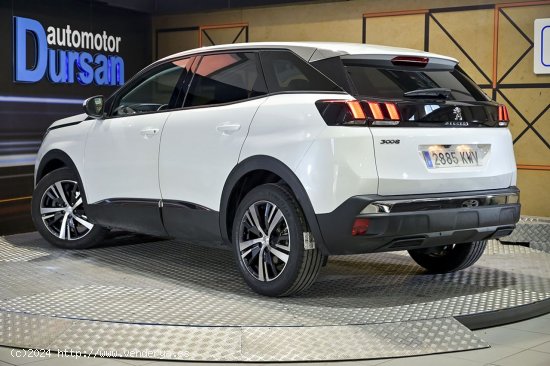 Peugeot 3008   1.2 PURETECH 96KW 130CV ALLURE SS - 