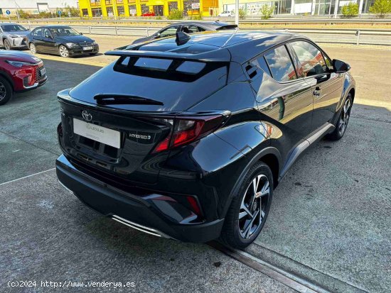 Toyota C-HR   2.0 180H Advance - 