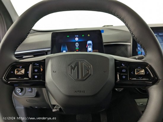 MG MG3 Hybrid+ Luxury - 