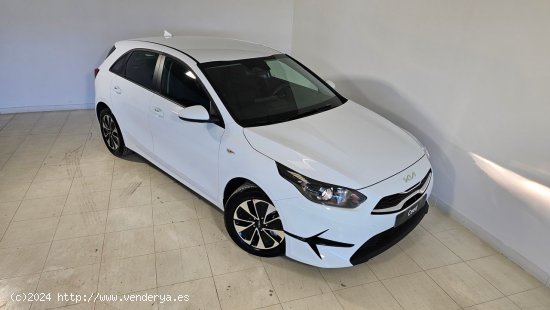 Kia Ceed 1.0 T-GDi 74kW (100CV) Concept - 