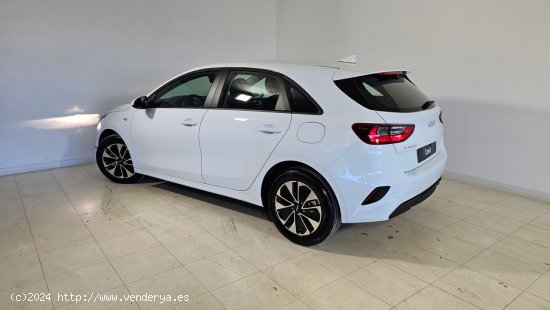 Kia Ceed 1.0 T-GDi 74kW (100CV) Concept - 