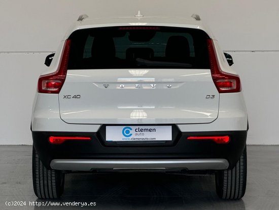 Volvo XC40 2.0 D3 Business Plus Auto 5p. - Vélez