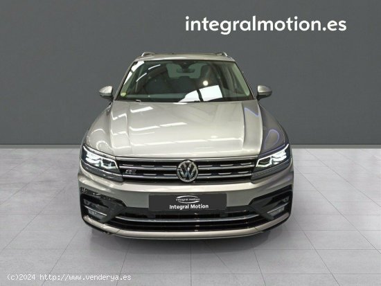 Volkswagen Tiguan SUV 2.0 TDI 150 DSG7 Carat - 