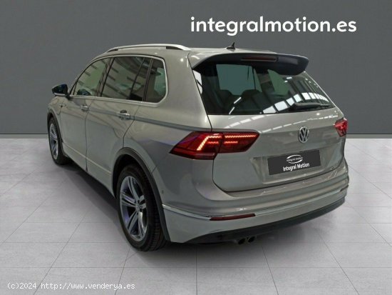 Volkswagen Tiguan SUV 2.0 TDI 150 DSG7 Carat - 