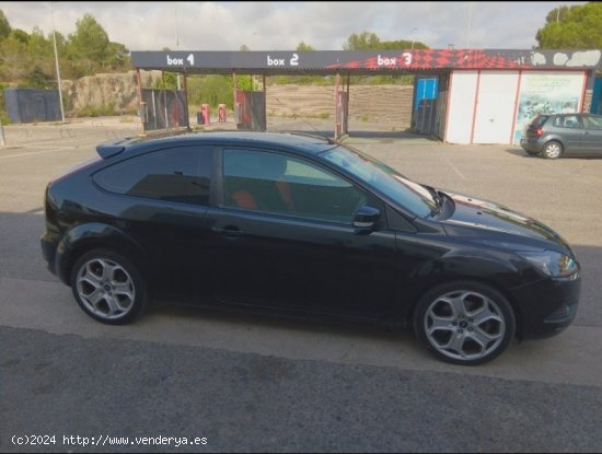 Ford Focus 1.5 Ecoblue 85kW ST-Line Design SIP Auto de 2010 con 175.000 Km por 5.800 EUR. en Tarrago