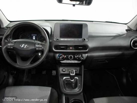 Hyundai Kona 1.0 TGDI Klass 4x2 de 2023 con 19.990 Km por 19.390 EUR. en Cadiz