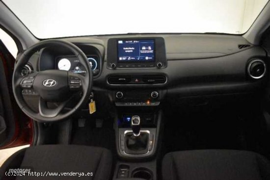 Hyundai Kona 1.0 TGDI Maxx 4x2 de 2023 con 24.939 Km por 22.990 EUR. en A Coruna