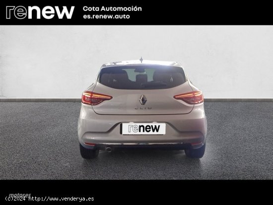 Renault Clio TECHNO TCE 90CV de 2023 con 6.000 Km por 18.800 EUR. en Madrid