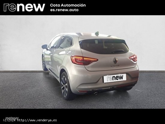 Renault Clio TECHNO TCE 90CV de 2023 con 6.000 Km por 18.800 EUR. en Madrid