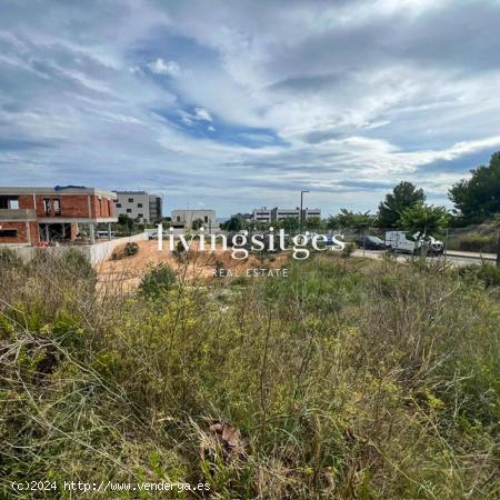 TERRENO PLANO EN LA PLANA - BARCELONA