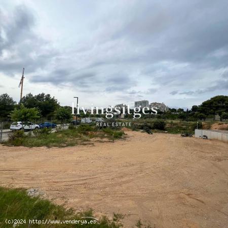 TERRENO PLANO EN LA PLANA - BARCELONA