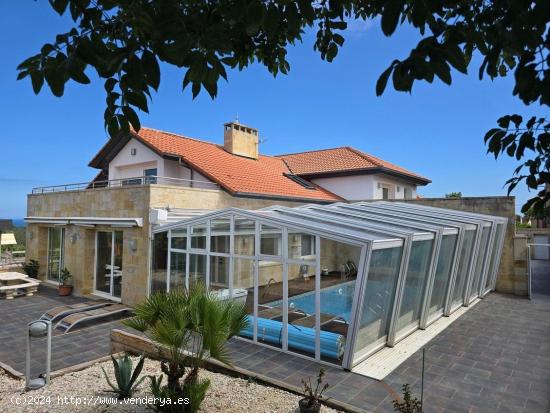  CASA CON PARCELA Y VISTAS AL MAR- LA REVILLA - CANTABRIA 