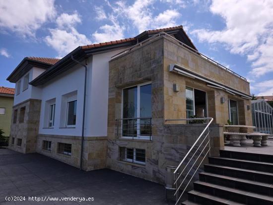 CASA CON PARCELA Y VISTAS AL MAR- LA REVILLA - CANTABRIA