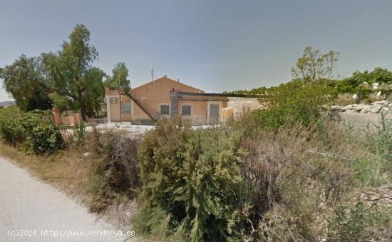 Casa de campo a 2 km de Novelda - ALICANTE