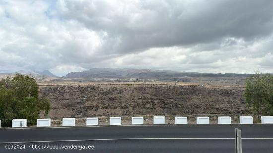 SOLAR EN EL TABLERO DE MASPALOMAS - LAS PALMAS