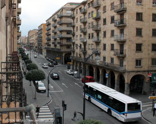  Urbis te ofrece el traspaso de un bar/cafetería en el centro de Salamanca - SALAMANCA 