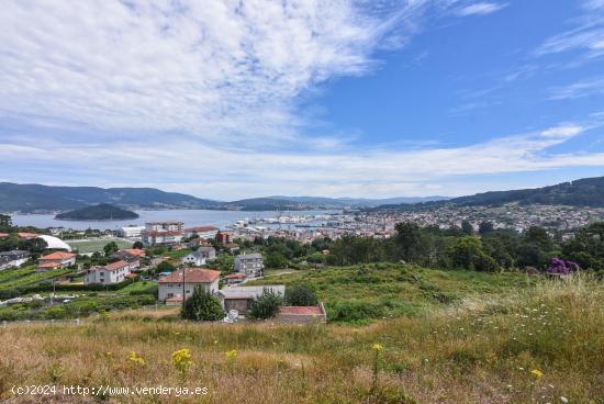 Solar urbano con excelentes vistas a Marín y al mar - PONTEVEDRA