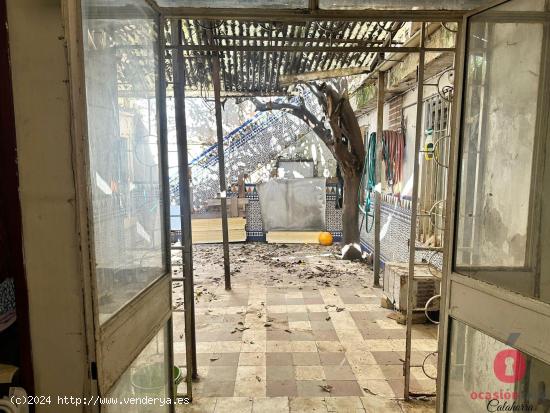 CASA EN LA ZONA MÁS BAJA DEL CAMPO DE LA VERDAD - CORDOBA