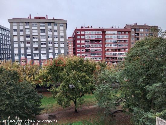 Piso de 4 habitaciones a estrenar - PONTEVEDRA