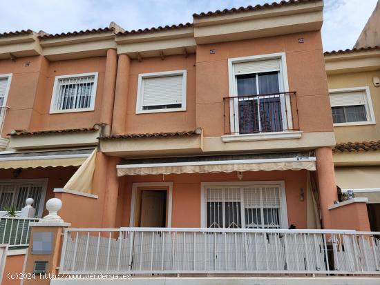 Bungalow con parking y piscina , centro de Perleta. - ALICANTE