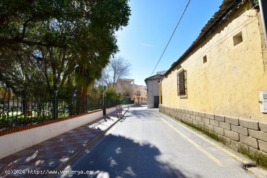 PARCELA URBANA FRENTE AL PARQUE DE OTURA - GRANADA