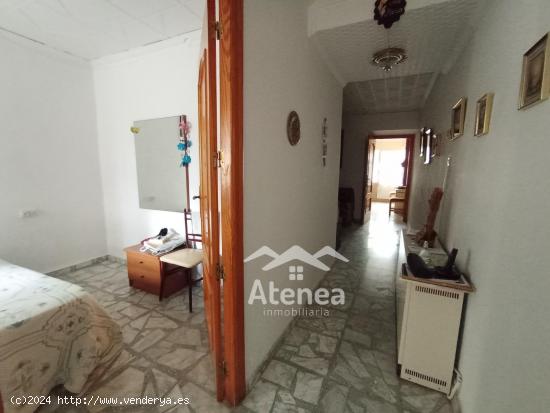 Casa a la venta en zona Centro de Salud - ALBACETE