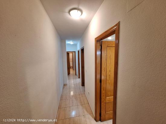 Ref.7404 Apartamento de 3 dormitorios en Torrevieja - ALICANTE