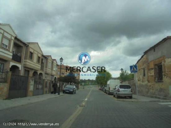 Chalet adosado en venta en Villanueva de la Torre - GUADALAJARA