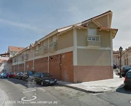 Local en planta baja en bruto en edificio residencial en el centro del pueblo de Colmenarejo - MADRI