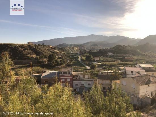 Amplia Casa con Patio y Excelentes Vistas en entorno Sierra del Oro de Abaran - MURCIA