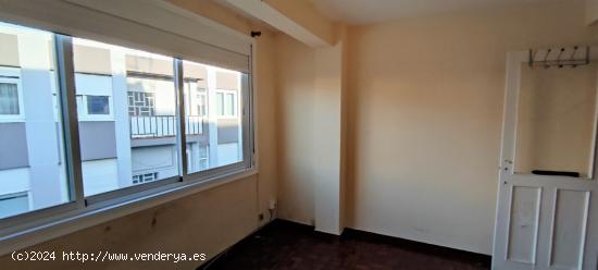 SE VENDE PISO 5º SIN ASCENSOR EN BETANZOS CENTRO PARA REFORMAR. - A CORUÑA