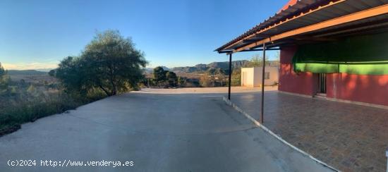 CASA CON TERRENO EN EL VALLE DE RICOTE - MURCIA