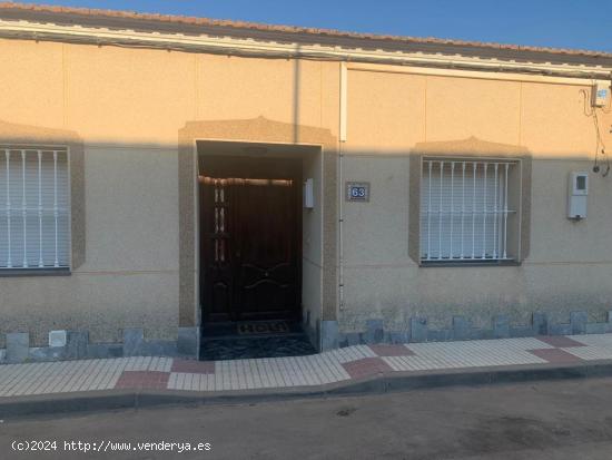  Casa de pueblo con un gran patio y terraza - MURCIA 