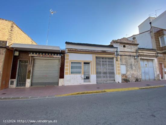 Casa en venta habilitada como bar en Corbera - VALENCIA