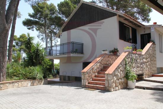 Magnifico chalet individual con gran jardin - TARRAGONA