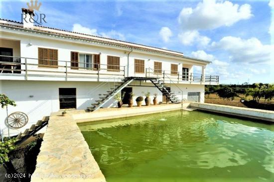 ESPECTACULAR FINCA RÚSTICA CON 711 M2 CONSTRUIDOS CON VISTAS A LA MONTAÑA EN INCA - BALEARES