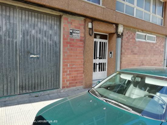 Se vende Bajo en Av. Ponte da Pedra - A CORUÑA