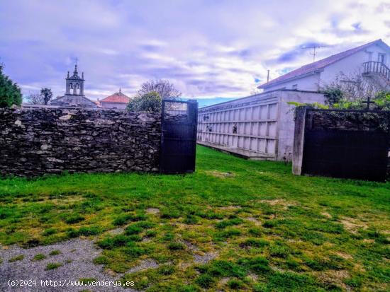 Nichos en Santa Cruz de Mondoi - A CORUÑA